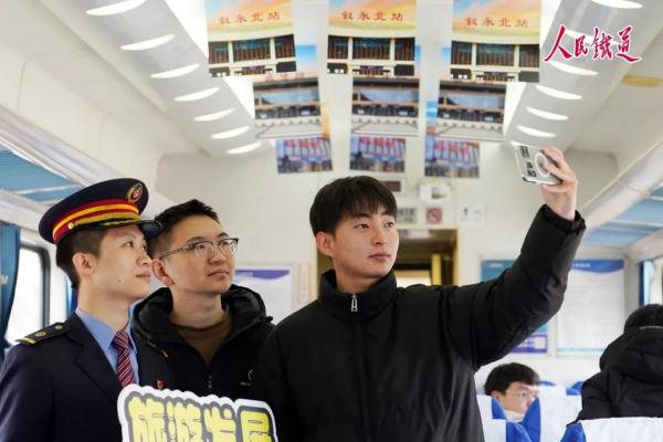 首趟列车开出，这条铁路今日开通！