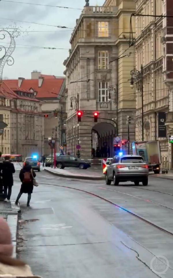 中国留学生亲历捷克校园枪击案:距离现场仅200米,听到十多声枪响 中国留学生亲历捷克校园枪击案:距离现场仅200米,听到十多声枪响