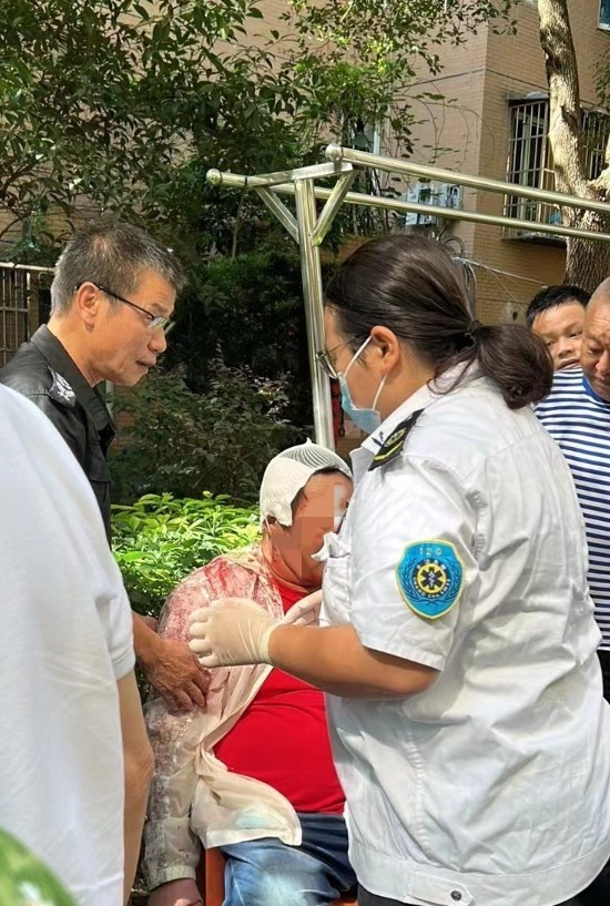 男子被天降老干妈瓶砸破头缝7针，3个月未找到肇事者