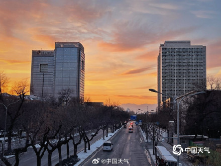 北京冬至唯美橙粉晚霞