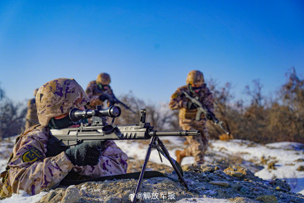 直击现场!武警官兵多课目战术演练 直击现场!武警官兵多课目战术演练