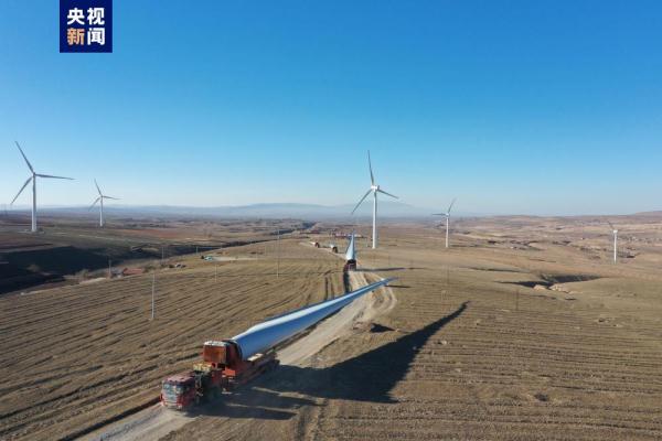 我国华能陇东能源基地首批百万千瓦风光项目并网发电