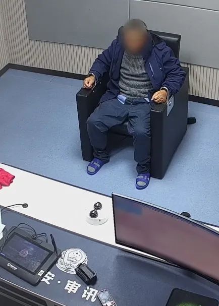 “内外勾结”盗钢筋！警方抓获三人