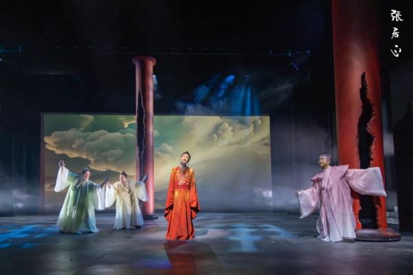 北京人艺年度历史大戏《张居正》首登人艺舞台 陪观众一起大戏跨年 北京人艺年度历史大戏《张居正》首登人艺舞台 陪观众一起大戏跨年