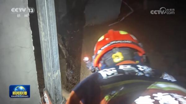 争分夺秒搜救 为了生命坚守