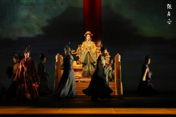 北京人艺年度历史大戏《张居正》首登人艺舞台 陪观众一起大戏跨年 北京人艺年度历史大戏《张居正》首登人艺舞台 陪观众一起大戏跨年