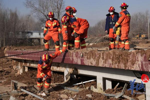 地震之后:温情的救援和安置 地震之后:温情的救援和安置