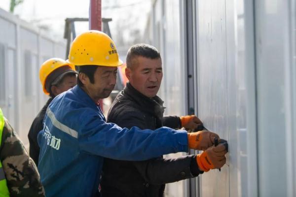 学生陆续复课！活动板房加紧安装！震区最新消息汇总→