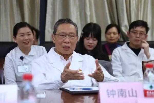 钟南山发声!不主张长期戴口罩 钟南山发声!不主张长期戴口罩