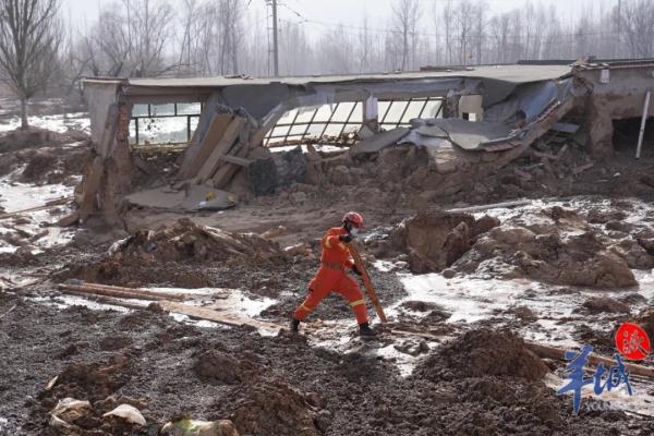 地震之后:温情的救援和安置 地震之后:温情的救援和安置