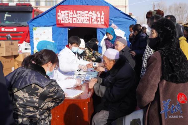 地震之后:温情的救援和安置 地震之后:温情的救援和安置