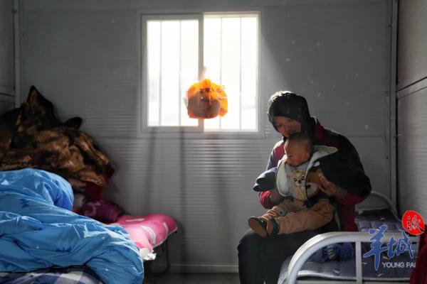 地震之后:温情的救援和安置 地震之后:温情的救援和安置