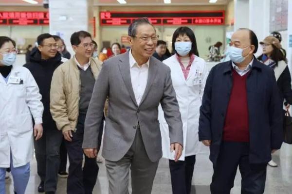 钟南山发声!不主张长期戴口罩 钟南山发声!不主张长期戴口罩