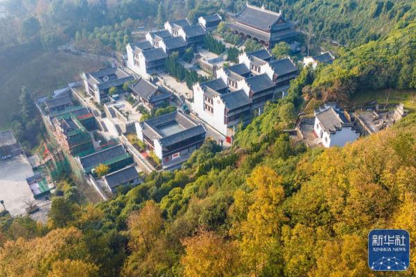 湖北秭归:屈原祠古建筑完成迁建后的首次修缮 湖北秭归:屈原祠古建筑完成迁建后的首次修缮