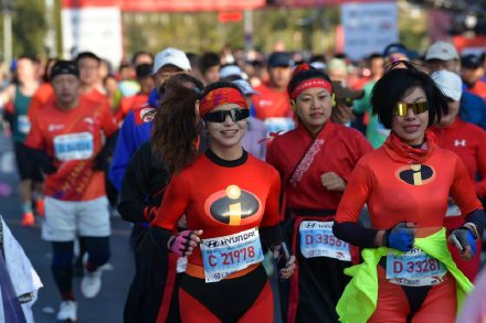 最低6℃！2023广州黄埔马拉松赛今早开跑