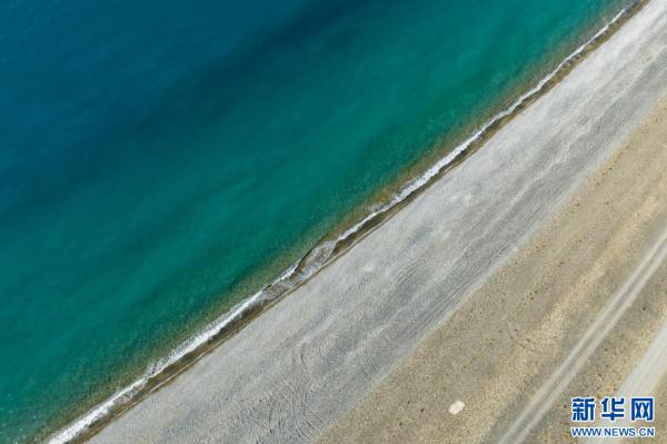 当惹雍错：藏北高原上的“蓝宝石”