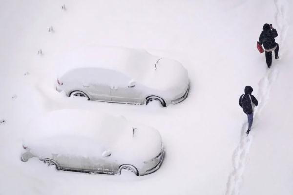 “别问这里雪多大，一问一个不吱声”