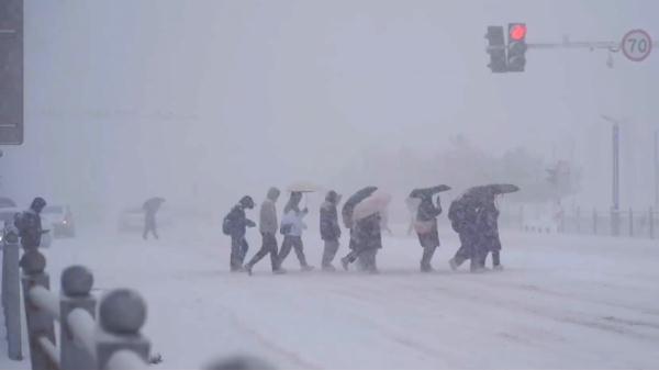 “别问这里雪多大，一问一个不吱声”