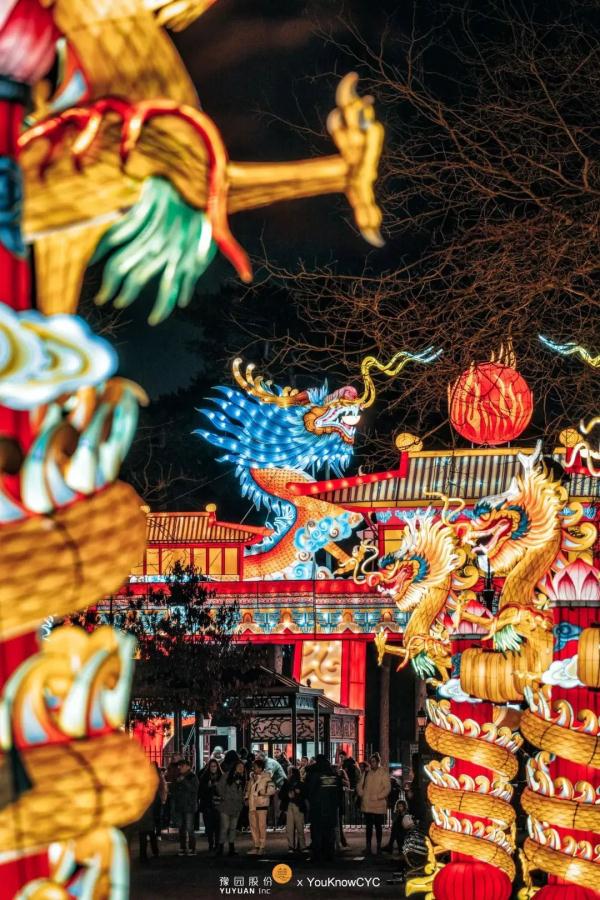 中式浪漫天花板来了！连同上海人爱吃的它，都火到巴黎街头排起长队销售火爆…