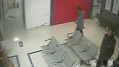 浙江一男子提枪来派出所，一查不得了......