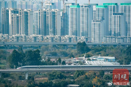 成自宜高铁明日通车 成自宜高铁明日通车