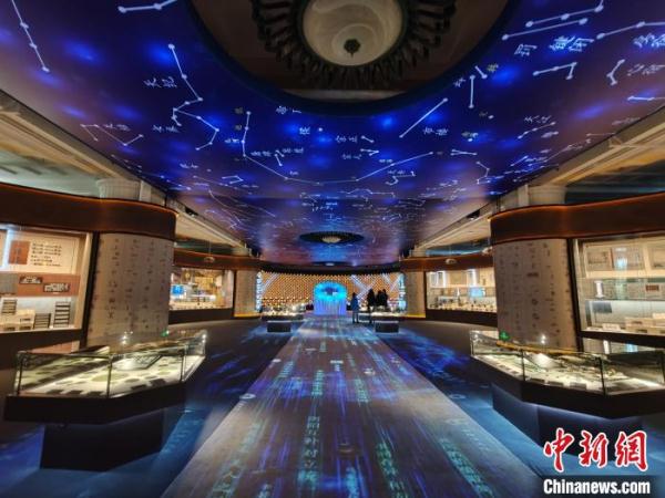 探访铸牢中华民族共同体意识文物古籍展:感悟中华民族命运与共之根脉 探访铸牢中华民族共同体意识文物古籍展:感悟中华民族命运与共之根脉