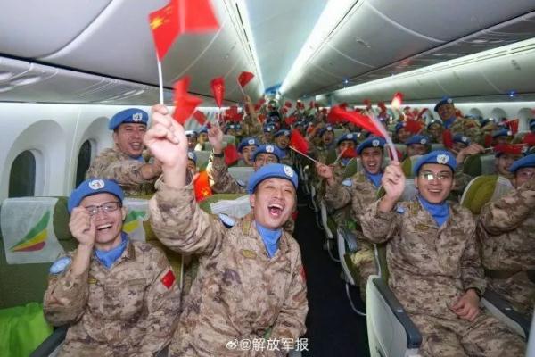 “中国蓝盔”，回国！