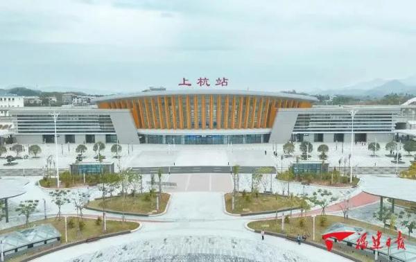 今天上午，龙龙高铁龙武段正式开通运营