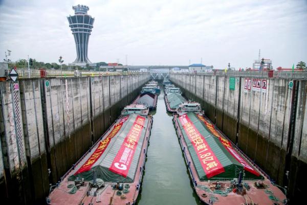1.8亿吨！长洲船闸成为全国天然河流年过货量最大船闸