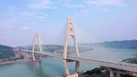 创三项世界纪录!宜宾临港长江公铁大桥正式通车 创三项世界纪录!宜宾临港长江公铁大桥正式通车