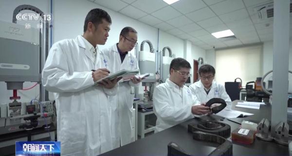 新突破!有关我国航空轮胎→ 新突破!有关我国航空轮胎→