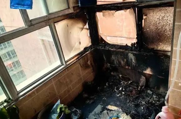 许昌一居民家中洗衣机着火 “水火”也能相容? 许昌一居民家中洗衣机着火 “水火”也能相容?