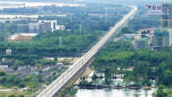 今天开通!深圳⇋汕头最快109分钟 今天开通!深圳⇋汕头最快109分钟