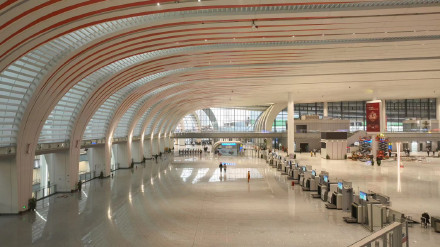 广州白云火车站今日通车运营