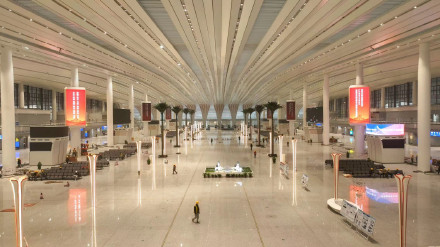 广州白云火车站今日通车运营