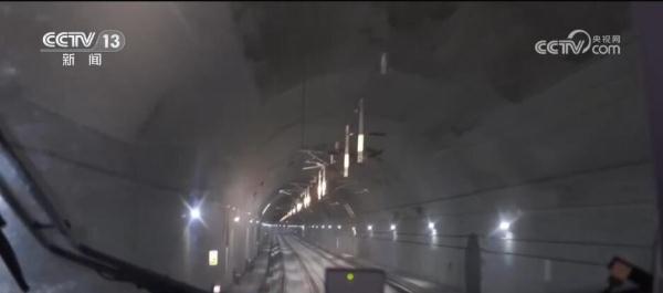 连接山海 打通经济“动脉” 交通强国建设提档加速