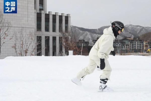 “无板滑雪”，他们解锁新玩法