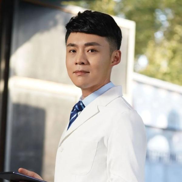 陶勇医生被骂上热搜!女儿生日他坚持要做一件事,网友吵翻 陶勇医生被骂上热搜!女儿生日他坚持要做一件事,网友吵翻