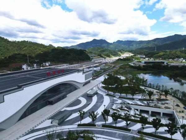 安徽两地迈入“高铁时代”！