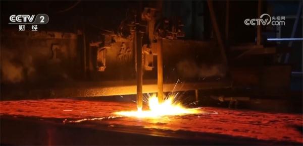 中国钢铁出口延续高位运行 钢铁企业积极调整产品结构促发展 中国钢铁出口延续高位运行 钢铁企业积极调整产品结构促发展