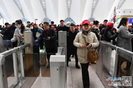 多图直击 杭昌高铁黄昌段正式开通运营