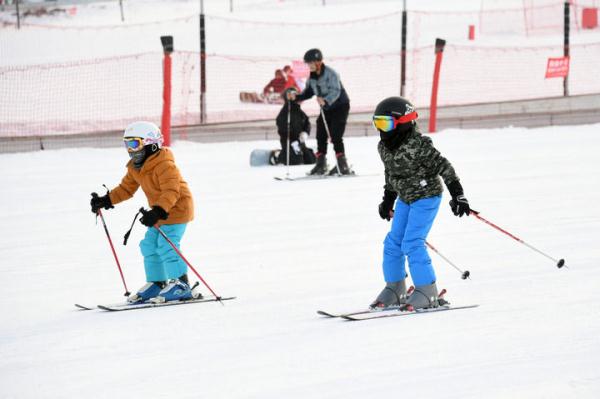 北京平谷:冰雪运动 乐享生活 北京平谷:冰雪运动 乐享生活