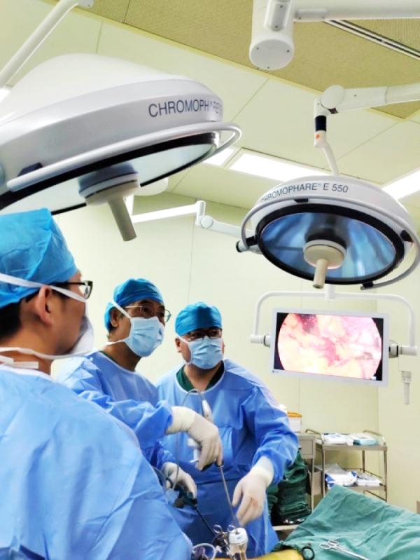 怀孕6个月发现8cm肿瘤，医生建议这样做