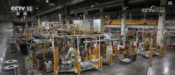 多项“卡脖子”技术被攻克实现产业化 产业发展向中高端稳步迈进