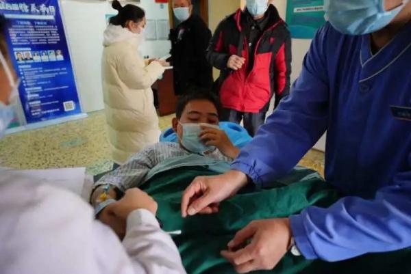 母亲减重20斤割肾救子,儿子换上新肾后说的第一句话是…… 母亲减重20斤割肾救子,儿子换上新肾后说的第一句话是……