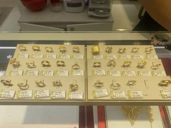 12克金戒指“换”成5克？买金饰当心“一口价”陷阱