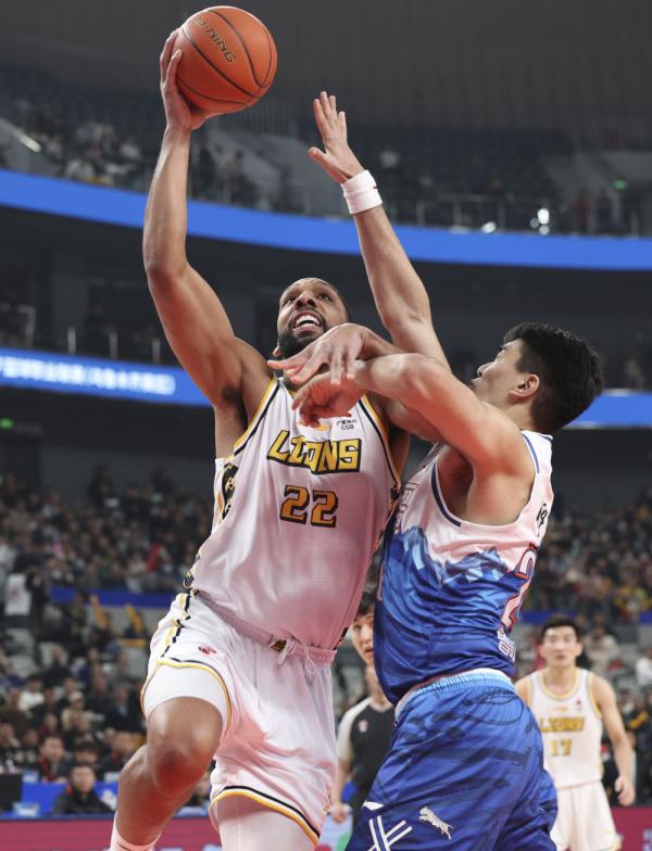 篮球丨CBA常规赛：新疆伊力特胜浙江东阳光药