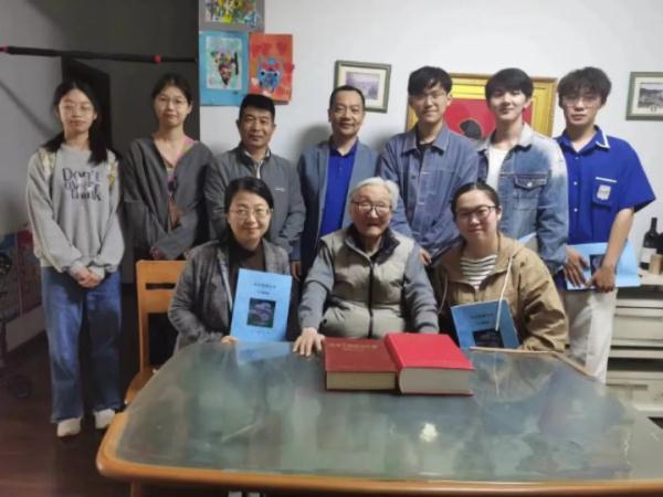 再交一次党费，是河南96岁老教授生前最大的心愿……