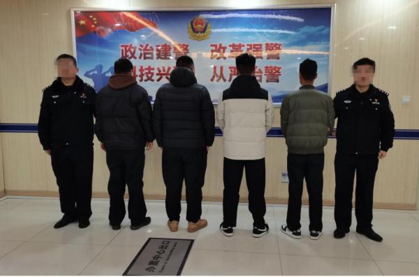 妻子举报丈夫“吹气球”，警方循线抓40余人