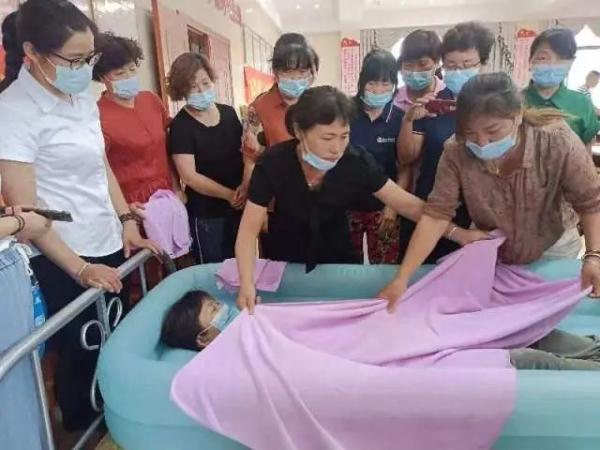 突然降温！杭州女子：这几天我们特别忙！网友大赞
